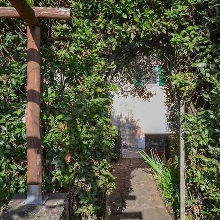 3 Bedroom Gorgeous In San Cassiano Di Contro *